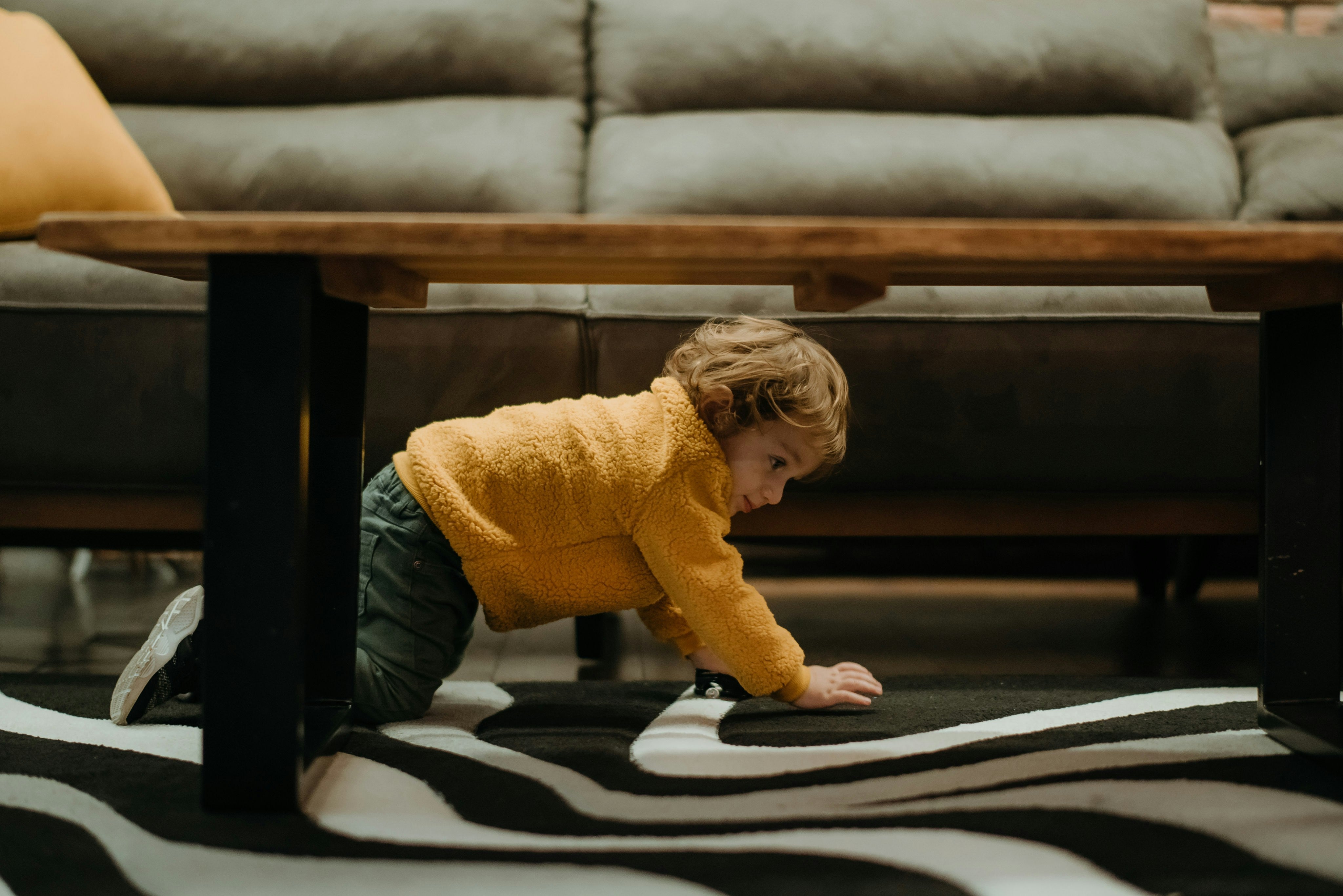 Little Steps, Big World: An Outdoor Exploration Guide for First-Time Parents