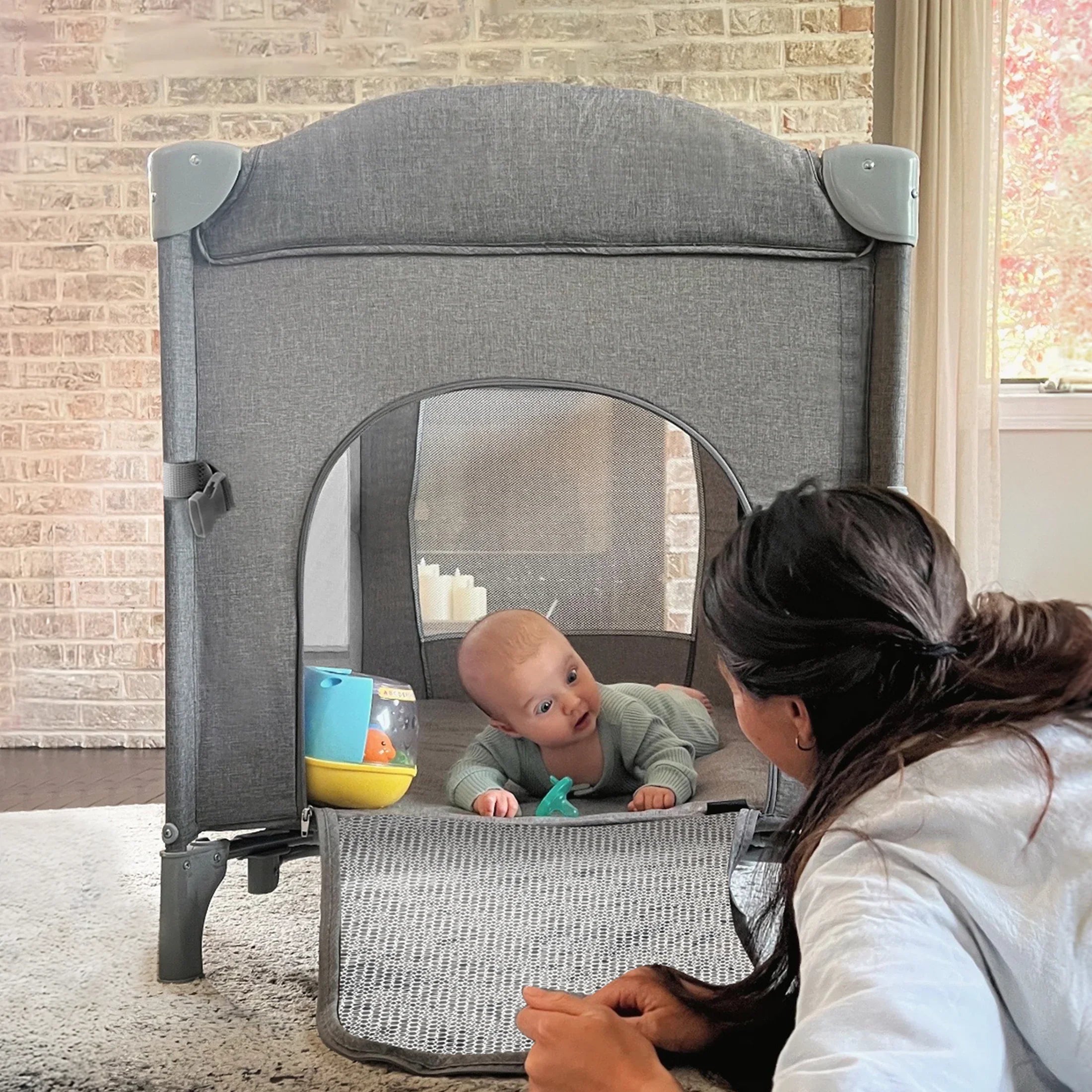 Harppa Saimia 5-in-1 Pack n Play Bassinet & Playard, Portable Crib