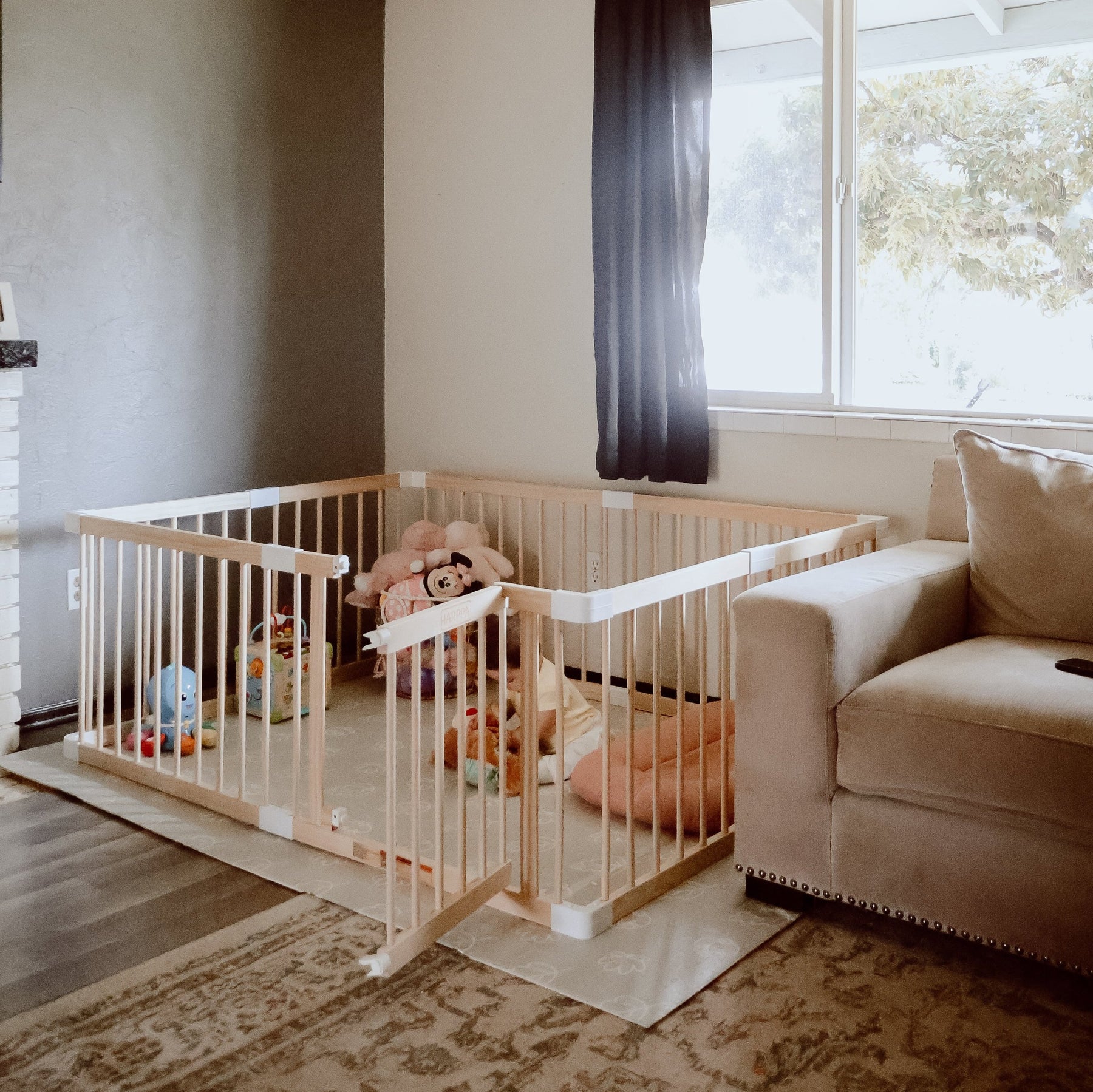 HARPPA Baby Gate Playpen Baby Fence for Babies and Toddlers